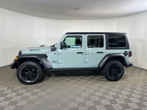 Used 2023 Jeep Wrangler Unlimited w/ Cold Weather Group image 6