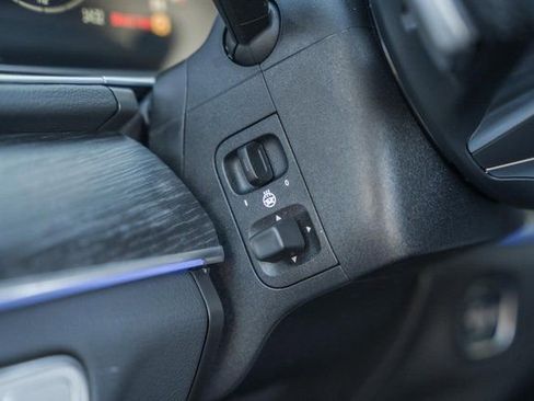 New 2026 Mercedes-Benz GLS 450 4MATIC image 46