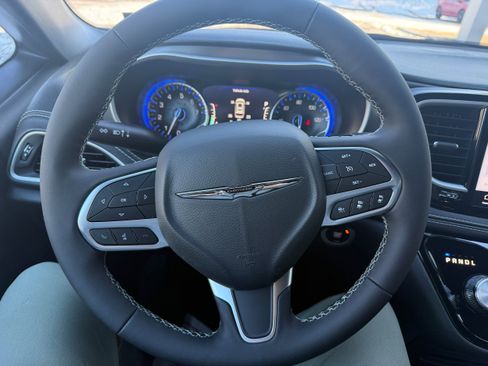 New 2026 Chrysler Pacifica Select image 17