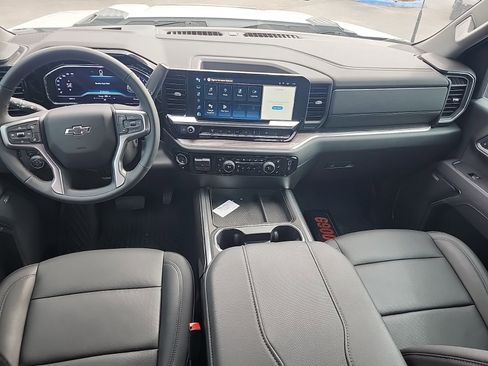 Used 2025 Chevrolet Silverado 2500 LTZ w/ LTZ Plus Package image 5