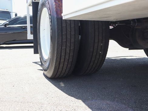 Used 2016 Ford F650 2WD Crew Cab Super Duty image 40