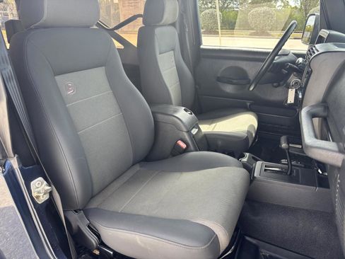 Used 2005 Jeep Wrangler Unlimited image 22