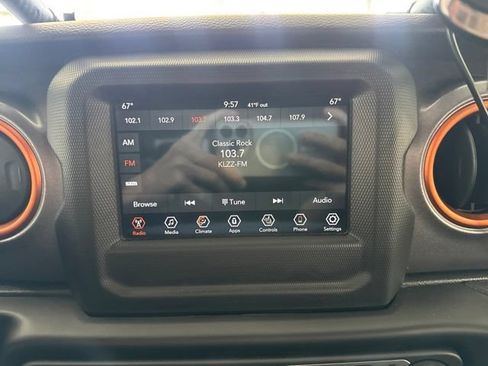 Used 2021 Jeep Gladiator Mojave w/ Cold Weather Group AWD/4WD image 35
