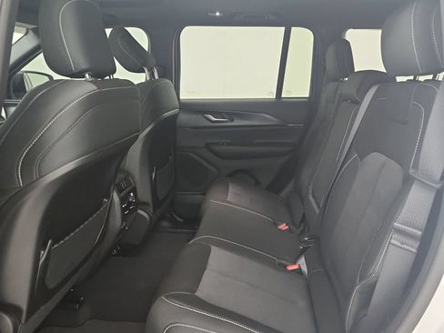 New 2026 Jeep Grand Cherokee Laredo X AWD/4WD image 31