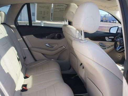 Used 2020 Mercedes-Benz GLC 300 4MATIC w/ Parking Assistance Package image 22