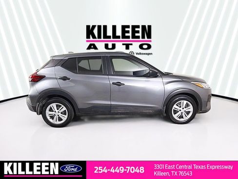 Used 2024 Nissan Kicks S image 9