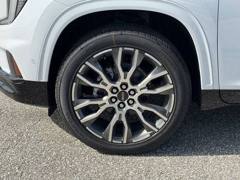 New 2026 GMC Acadia Denali Ultimate AWD/4WD image 11