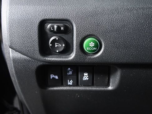 Used 2021 Honda Pilot Touring image 26