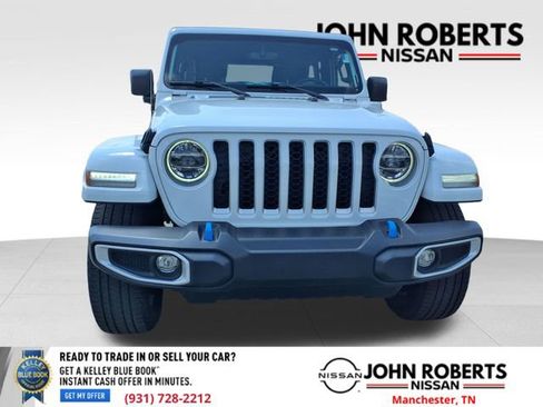 Used 2022 Jeep Wrangler Unlimited Sahara w/ Cold Weather Group image 14