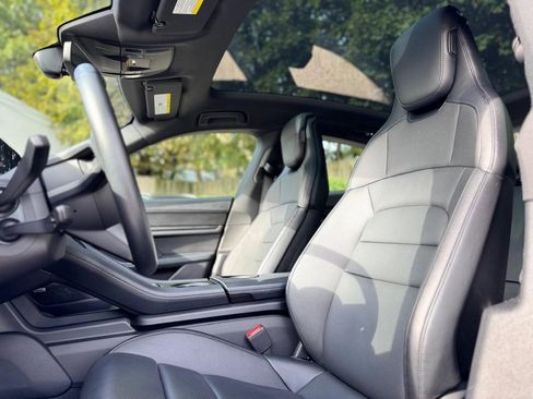 Used 2022 Porsche Taycan 4S image 16