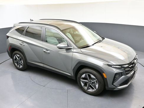 Certified 2025 Hyundai Tucson SEL image 50
