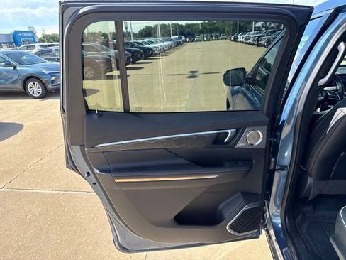 Used 2026 Buick Enclave Avenir w/ Super Cruise Package AWD/4WD image 11