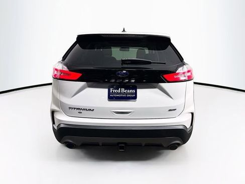Used 2022 Ford Edge Titanium w/ Equipment Group 301A AWD/4WD image 7