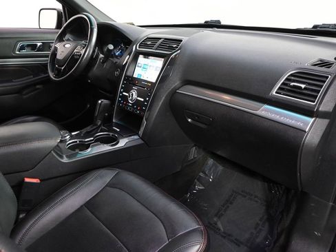 Used 2017 Ford Explorer Sport w/ Equipment Group 401A AWD/4WD image 15