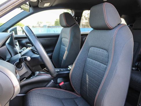 Certified 2025 Honda HR-V Sport image 17