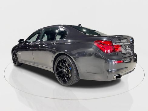 Used 2013 BMW 740Li image 17