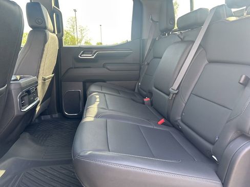 Used 2024 GMC Sierra 1500 SLT w/ SLT Premium Plus Package image 32