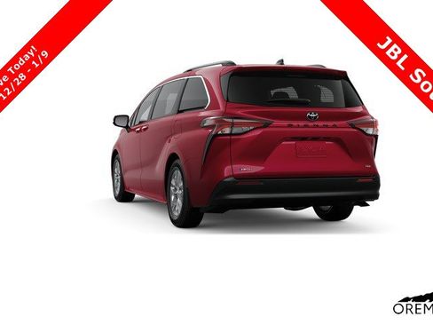 New 2026 Toyota Sienna XLE image 3