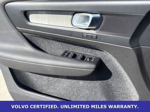 Certified 2025 Volvo XC40 B5 Plus image 24