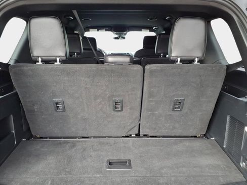 Used 2021 Ford Expedition Limited image 16