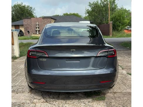 Used 2021 Tesla Model 3 Standard Range Plus RWD image 3