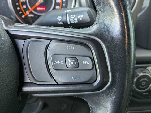 Used 2022 Jeep Gladiator Sport image 21