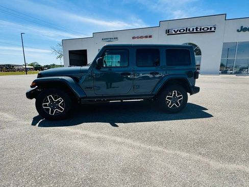 New 2026 Jeep Wrangler Unlimited Sahara w/ Technology Group AWD/4WD image 5