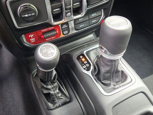New 2026 Jeep Gladiator Rubicon AWD/4WD image 25