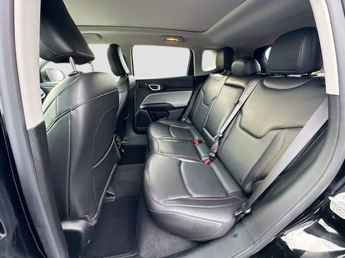 Used 2022 Jeep Compass Latitude w/ Sun and Sound Group image 23