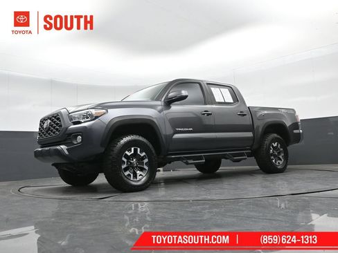Used 2020 Toyota Tacoma TRD Off-Road AWD/4WD image 52