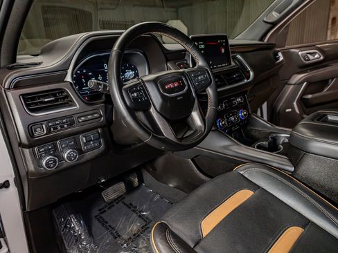Used 2023 GMC Yukon XL AT4 image 12