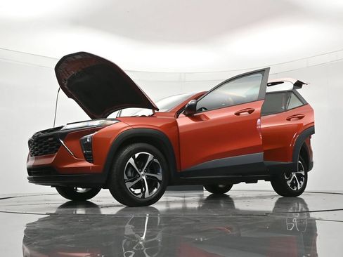 Certified 2024 Chevrolet Trax RS w/ Driver Confidence Package FWD image 48