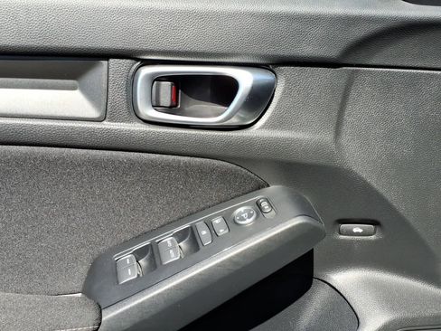 Used 2024 Honda Civic Sport image 13