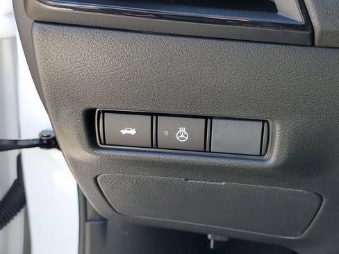 New 2026 Nissan Sentra SV w/ SV Convenience Package FWD image 20