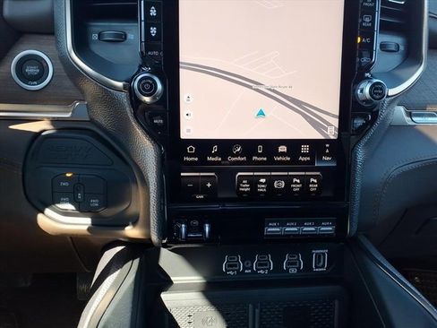 New 2026 RAM 2500 Limited image 17