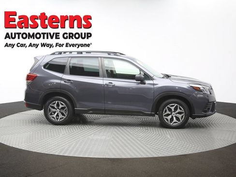 Used 2022 Subaru Forester Premium AWD/4WD image 49