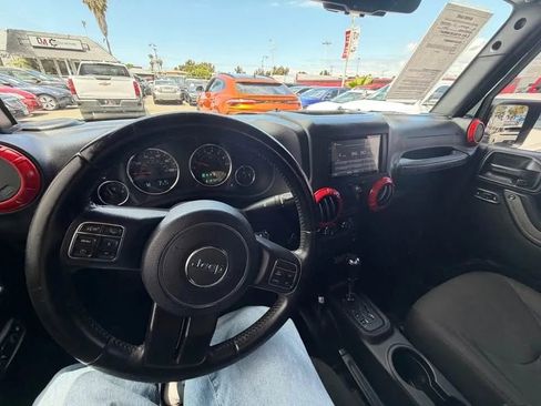 Used 2017 Jeep Wrangler Unlimited Sport AWD/4WD image 7