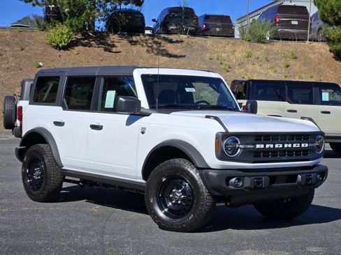 New 2026 Ford Bronco Big Bend w/ Black Diamond Package AWD/4WD image 12