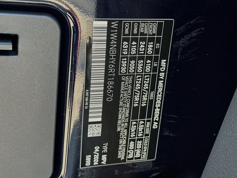 Used 2024 Mercedes-Benz Sprinter 144 Cargo image 31