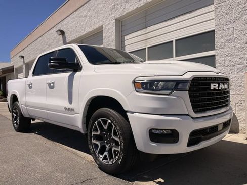 Used 2025 RAM 1500 Laramie w/ Sport Appearance Package AWD/4WD image 10