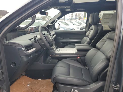 New 2026 Lincoln Navigator Reserve w/ Jet Appearance Package image 12