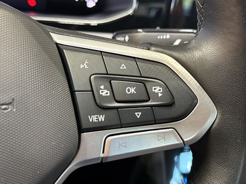 Used 2025 Volkswagen Jetta SE FWD image 22