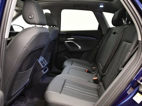 Certified 2025 Audi Q5 Premium w/ Convenience Package image 39