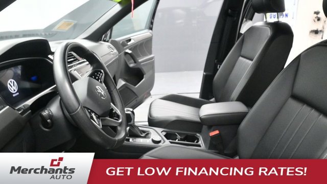 Used 2024 Volkswagen Tiguan SE R-Line AWD/4WD image 25
