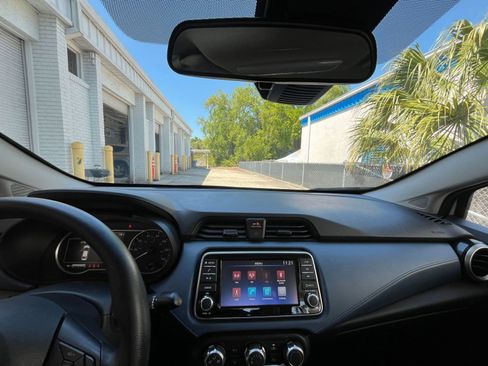 Used 2025 Nissan Versa SV image 33