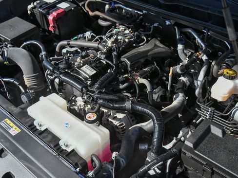 Used 2024 Toyota Tacoma SR5 AWD/4WD image 48