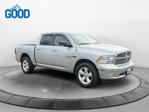 Used 2017 RAM 1500 Classic SLT w/ SLT Plus D￩cor Group AWD/4WD image 7
