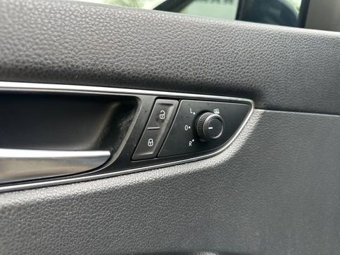Used 2019 Volkswagen Passat 2.0T Wolfsburg w/ Wheels & Sunroof Package FWD image 17