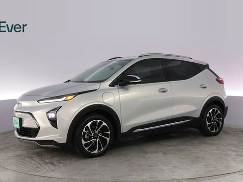 Used 2023 Chevrolet Bolt EUV Premier FWD image 18