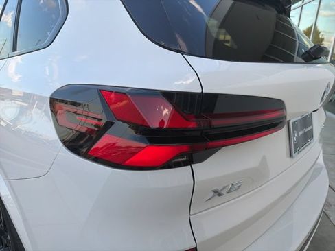 Used 2026 BMW X5 sDrive40i w/ M Sport Package RWD image 11